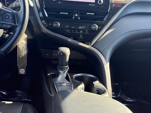 Certified 2022 Toyota Camry SE FWD image 17