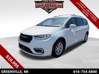 Used 2021 Chrysler Pacifica Touring-L FWD 360° Tour