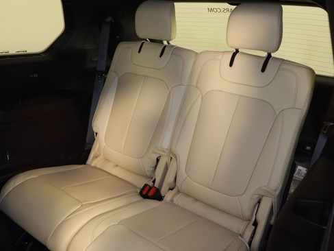 New 2025 Jeep Grand Cherokee L Limited image 18