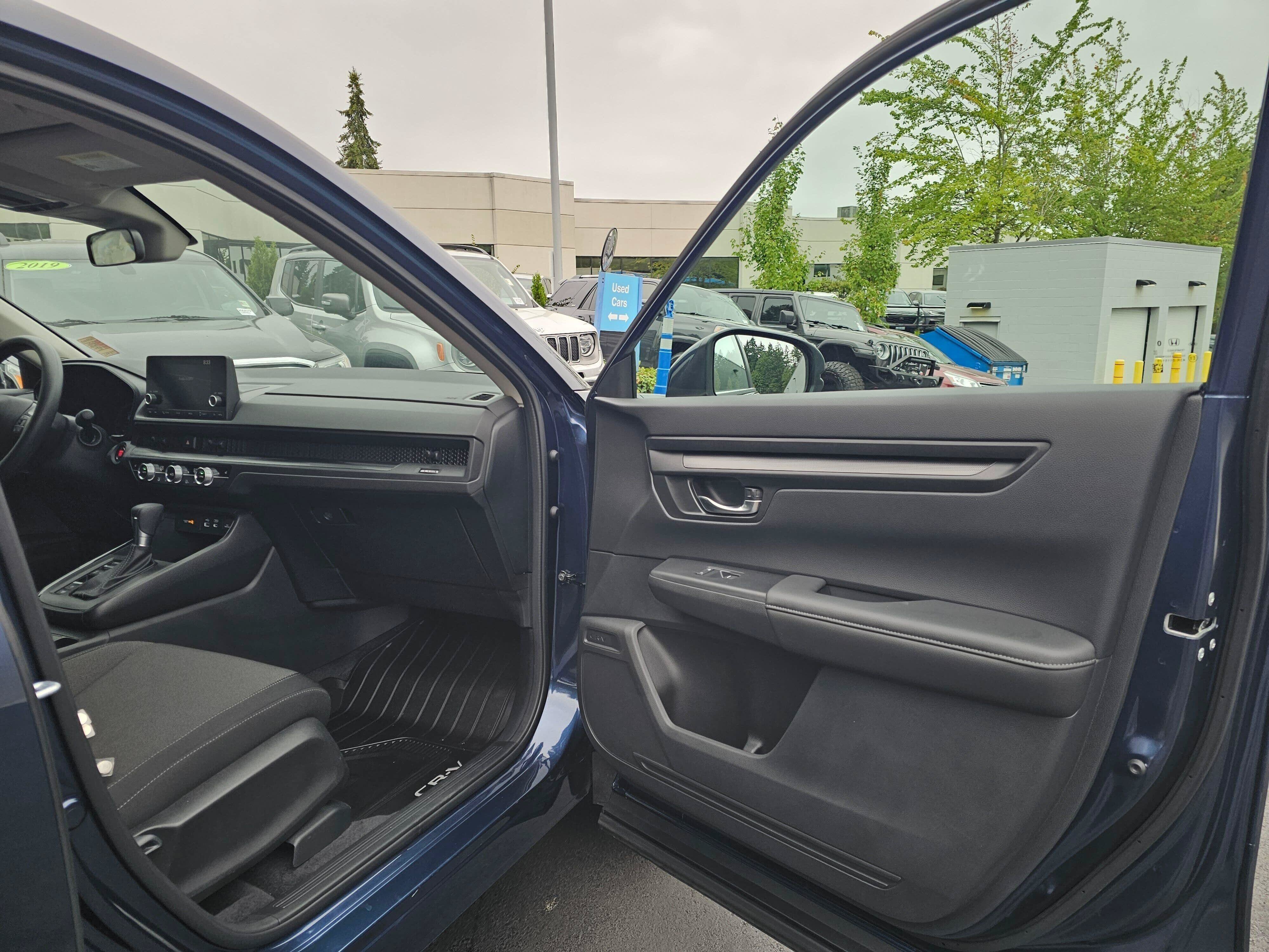 Used 2024 Honda CR-V EX image 12