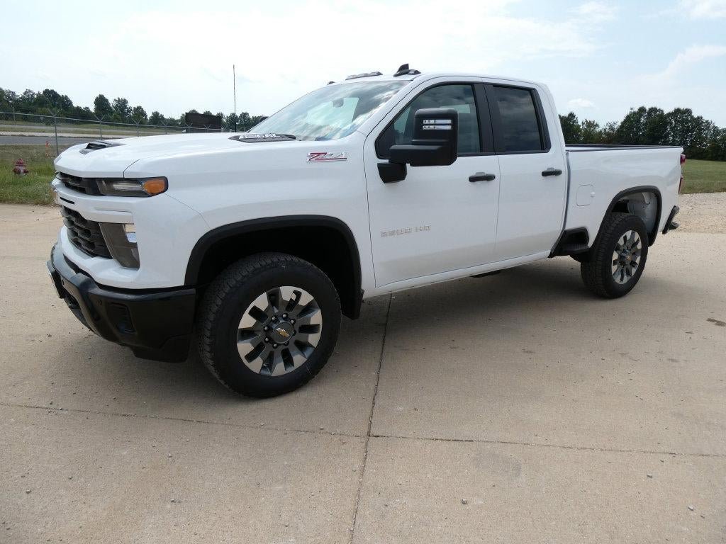 New 2026 Chevrolet Silverado 2500 Custom w/ Custom Value Package AWD/4WD image 8