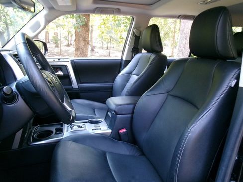 Used 2024 Toyota 4Runner Limited RWD image 13