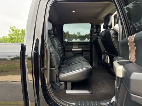 Used 2017 Ford F250 Lariat w/ FX4 Off-Road Package AWD/4WD image 26