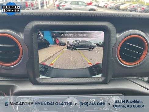 Used 2023 Jeep Gladiator Mojave w/ Trailer Tow Package image 9