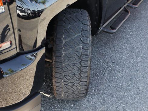 Used 2018 Chevrolet Silverado 1500 LTZ Z71 w/ Redline Edition image 51