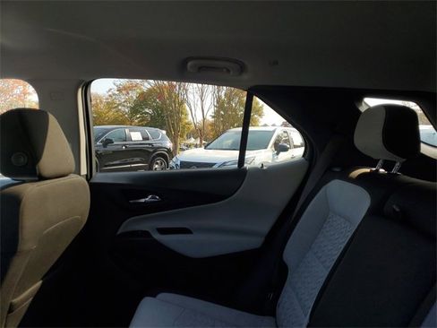 Used 2023 Chevrolet Equinox LT image 10