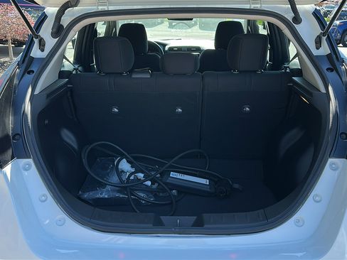 Certified 2022 Nissan Leaf S image 6