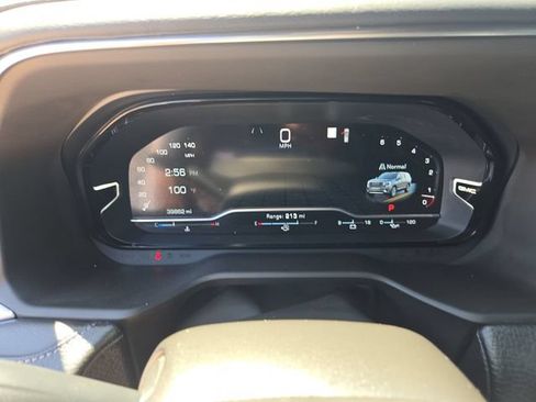 Used 2022 GMC Yukon XL Denali RWD image 12