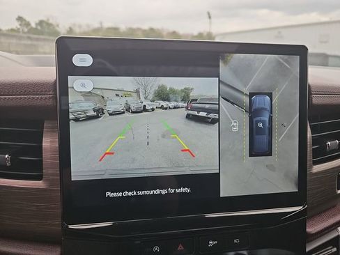 Used 2024 Ford Expedition Limited image 29