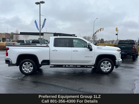 Certified 2022 Chevrolet Silverado 3500 LTZ AWD/4WD image 5