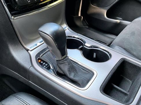 Used 2019 Jeep Grand Cherokee Laredo w/ Laredo X Package AWD/4WD image 31