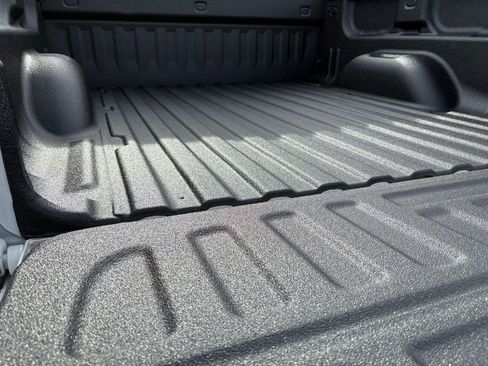 Used 2018 GMC Sierra 1500 SLT w/ SLT Premium Package image 36