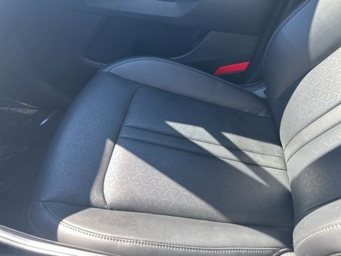 Used 2023 Kia Sorento S w/ Panoramic Sunroof Package image 19