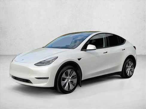 Used 2023 Tesla Model Y Long Range AWD/4WD image 9