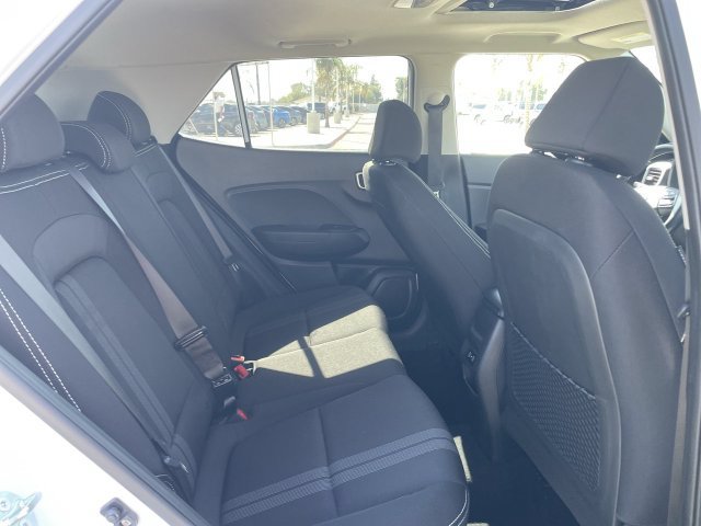 Used 2025 Hyundai Venue SEL FWD image 26