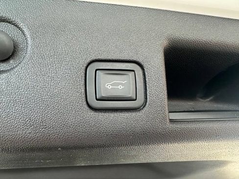 Used 2024 Chevrolet Equinox LT AWD/4WD image 21