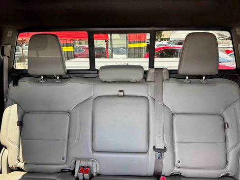 Used 2019 GMC Sierra 1500 SLT AWD/4WD image 25