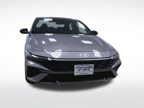 New 2026 Hyundai Elantra Sport FWD image 13