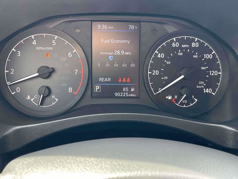 Used 2024 Nissan Altima 2.5 S FWD image 9