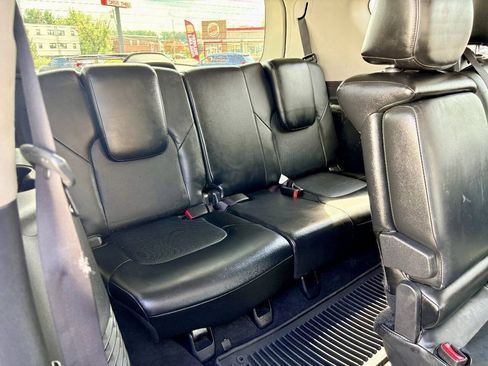 Used 2014 INFINITI QX80 4WD w/ Deluxe Touring Package image 33