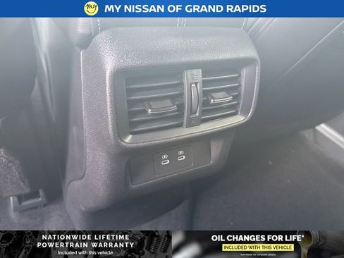 New 2026 Nissan Murano SV image 9