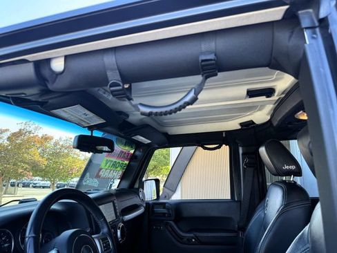 Used 2015 Jeep Wrangler Unlimited Sport AWD/4WD image 29