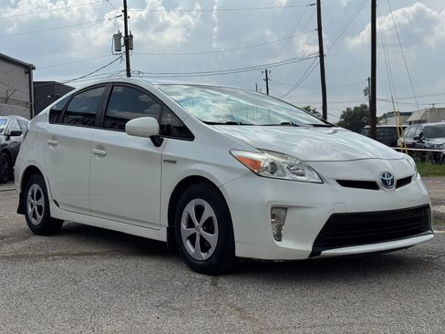 Used 2015 Toyota Prius Two FWD image 9