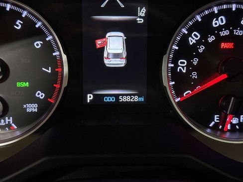 Used 2020 Toyota RAV4 XLE Premium AWD/4WD image 19
