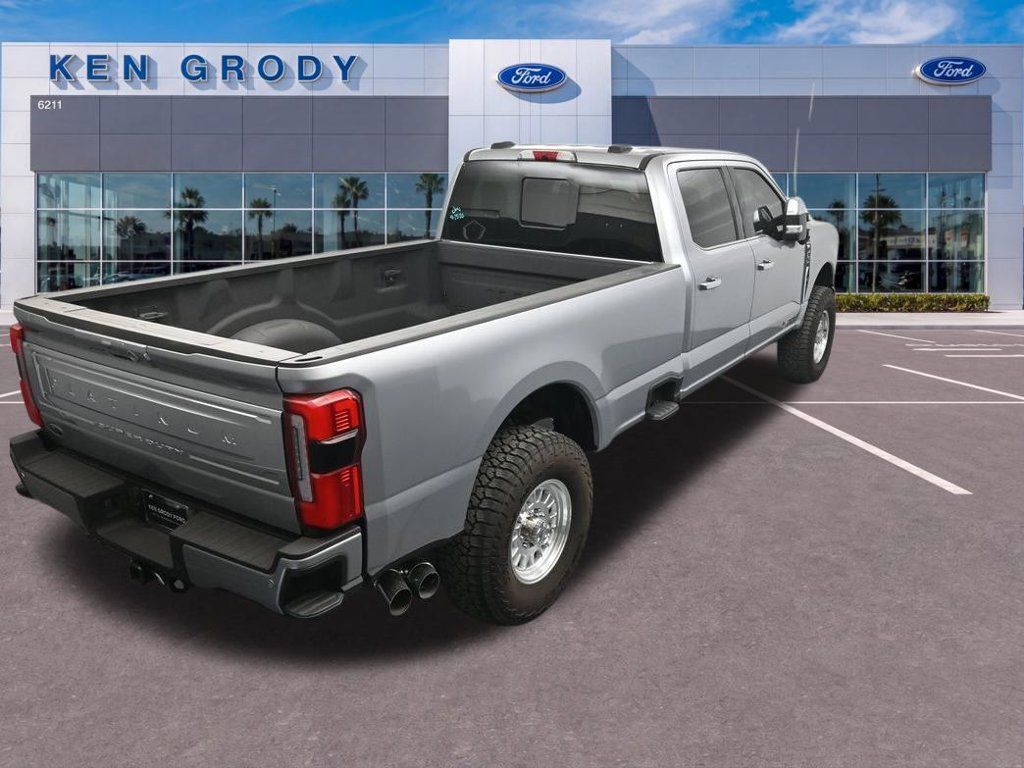 Used 2023 Ford F350 Platinum AWD/4WD image 14
