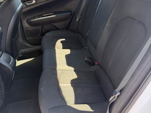 Used 2020 Kia Optima LX FWD image 7