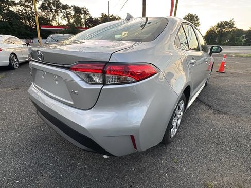Used 2024 Toyota Corolla LE FWD image 5