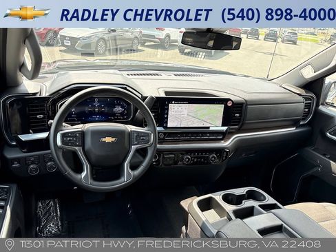 Used 2026 Chevrolet Silverado 1500 LT AWD/4WD image 12