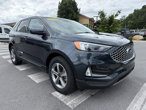 Used 2023 Ford Edge SEL w/ Convenience Package AWD/4WD image 3