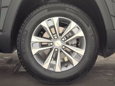 Used 2025 Chevrolet Equinox LT image 20