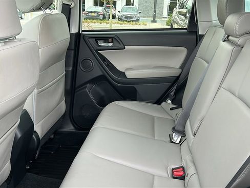 Used 2017 Subaru Forester 2.5i Limited AWD/4WD image 24