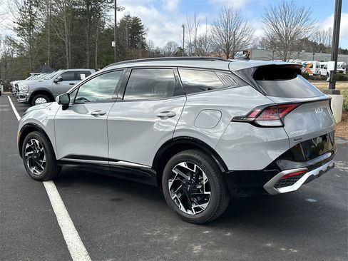 Used 2024 Kia Sportage SX image 3