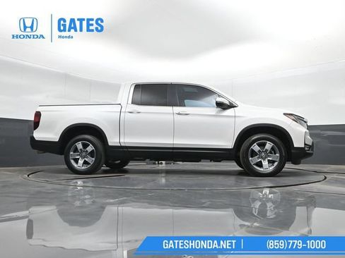Certified 2025 Honda Ridgeline RTL image 35