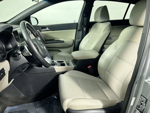 Used 2022 Kia Sportage Nightfall Edition image 12