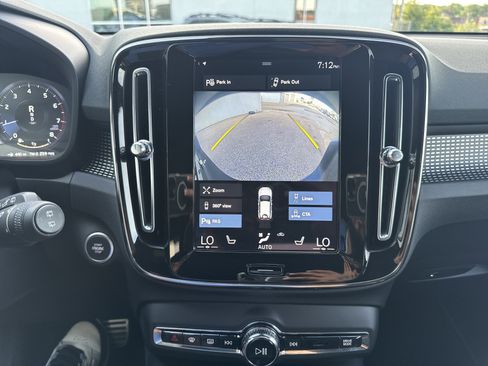 Used 2021 Volvo XC40 T5 R-Design w/ Advanced Package AWD/4WD image 27