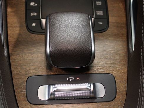 Used 2021 Mercedes-Benz GLS 450 4MATIC image 29