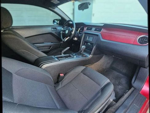 Used 2013 Ford Mustang Coupe image 17