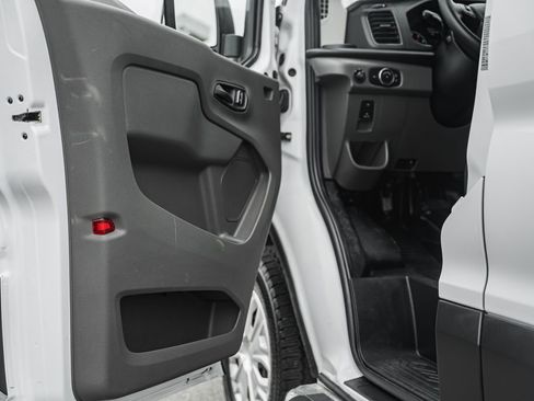 Certified 2023 Ford Transit 250 Low Roof w/ Exterior Upgrade Package image 38