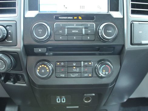 Used 2016 Ford F150 XLT w/ Equipment Group 302A Luxury AWD/4WD image 20