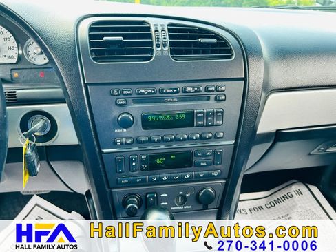 Used 2005 Ford Thunderbird RWD image 16