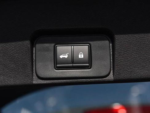 New 2026 Nissan Rogue SV AWD/4WD image 25