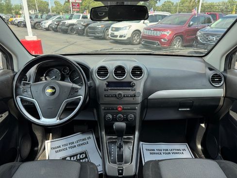Used 2012 Chevrolet Captiva Sport LT FWD image 21