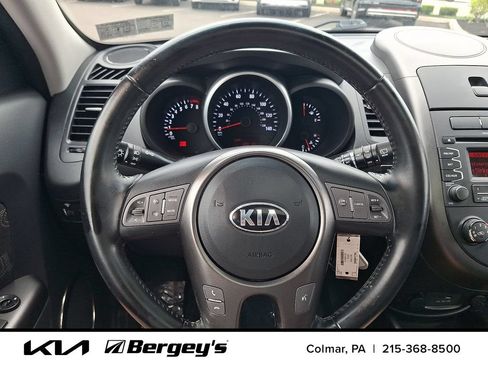 Used 2013 Kia Soul + FWD image 21