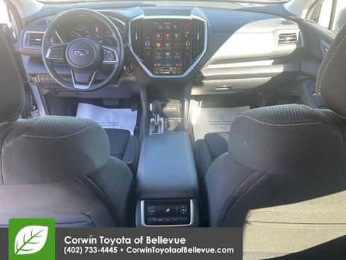 Used 2024 Subaru Ascent Premium w/ Convenience Package image 18