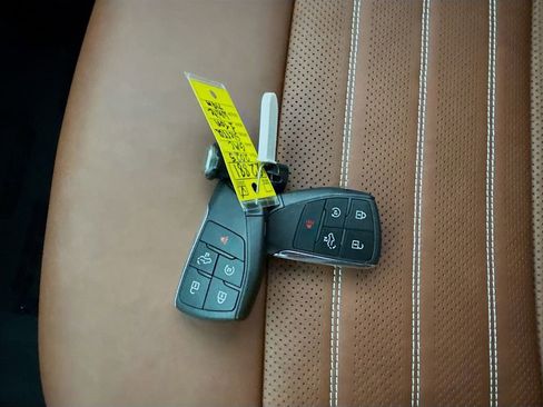 Used 2025 GMC Sierra 3500 Denali Ultimate image 39