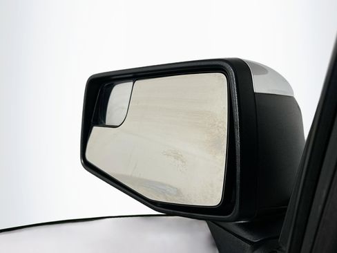 Used 2023 Chevrolet Silverado 1500 LT AWD/4WD image 16